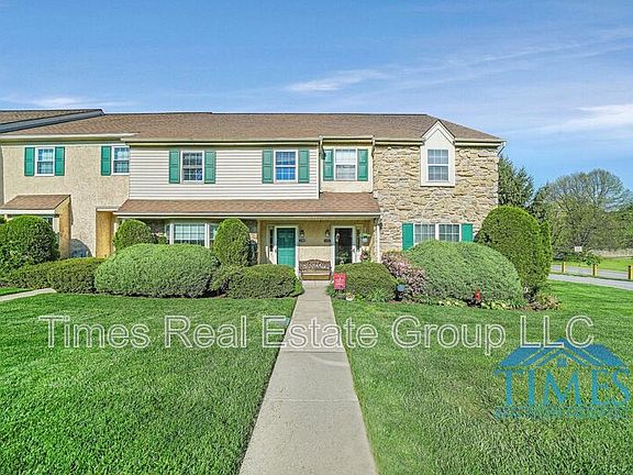 3rd image of 220 Westridge Pl N