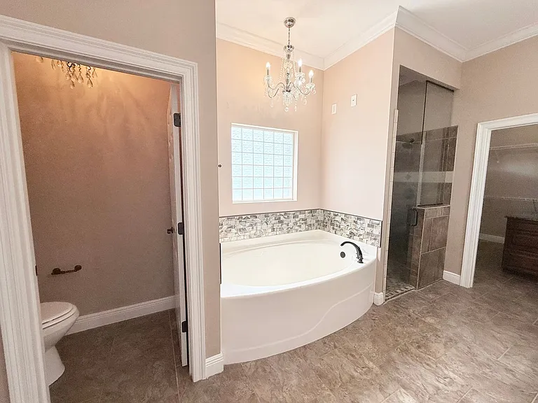 2610 Caldwell Cir — Photo 8