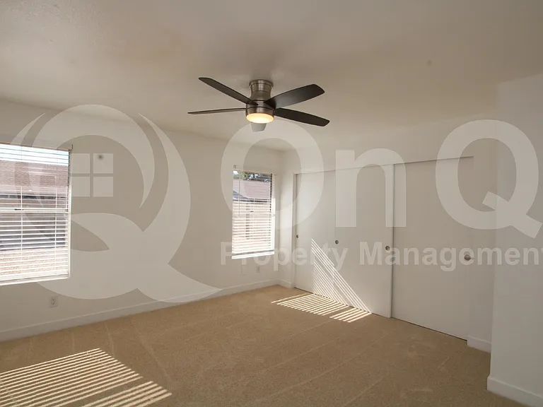 7849 W Hearn Rd — Photo 10