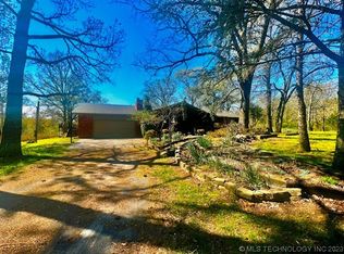 16973 W Grandview Rd, Tahlequah, OK 74464