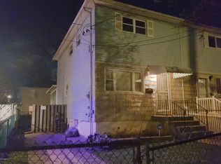 8 Downey Pl, Staten Island, NY 10303