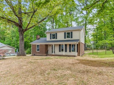 909 Pineburr Rd, Jamestown, NC, 27282