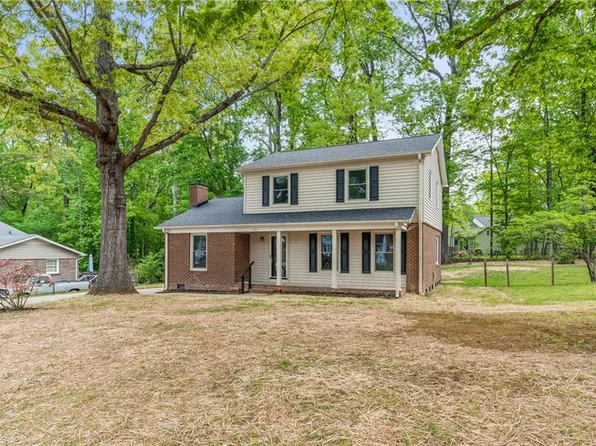 909 Pineburr Rd, Jamestown, NC 27282