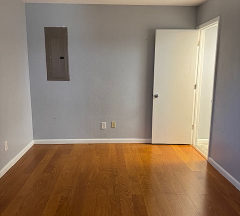 5th image of 8559 Tamara Ct
