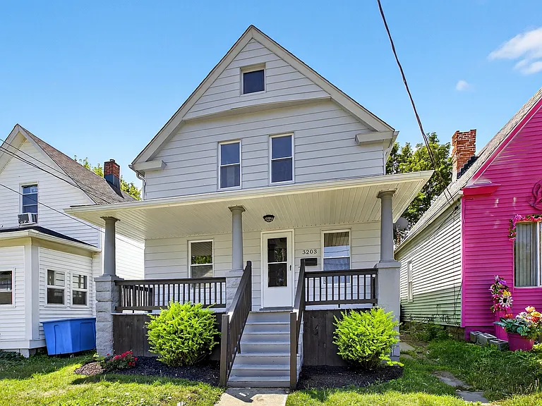 3203 Saratoga Ave — Photo 9