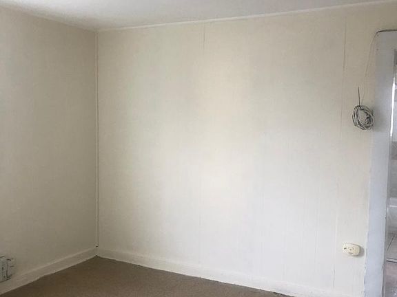3rd image of 450 Franklin Ave APT 1