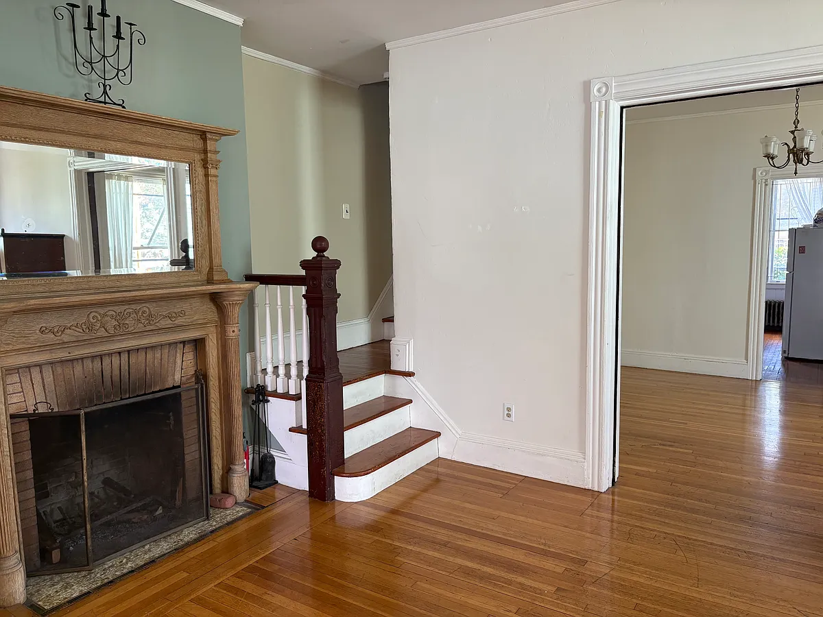Building Photo - 59 Bainbridge Ave
