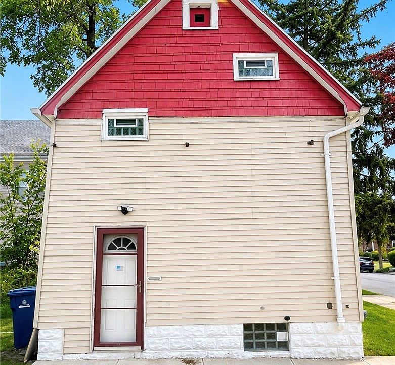 1st image of 173 Hedley Pl