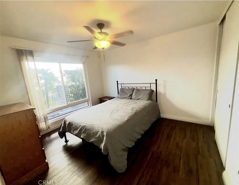4 bed, 2121 sqft, $1,200 — Photo 1