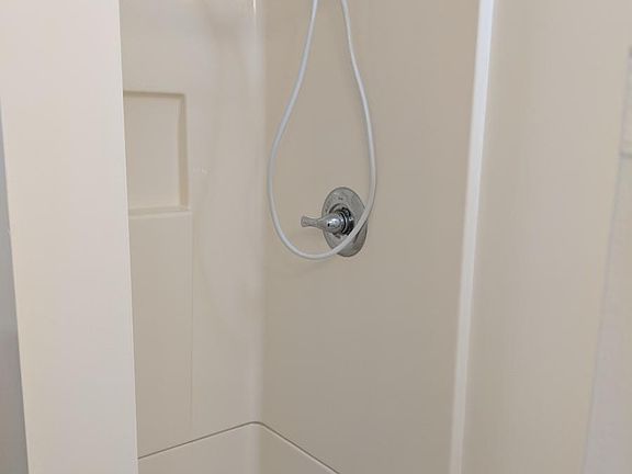 2nd image of 20 Granada Ave APT 6