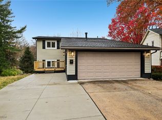 746 Cliffside Cir, Akron, OH 44313