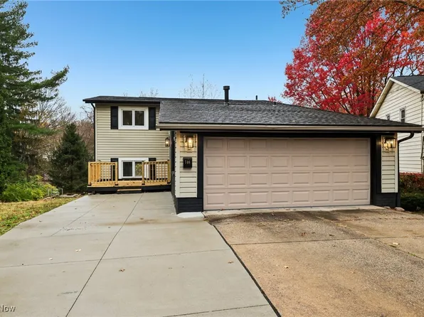 746 Cliffside Cir, Akron, OH 44313