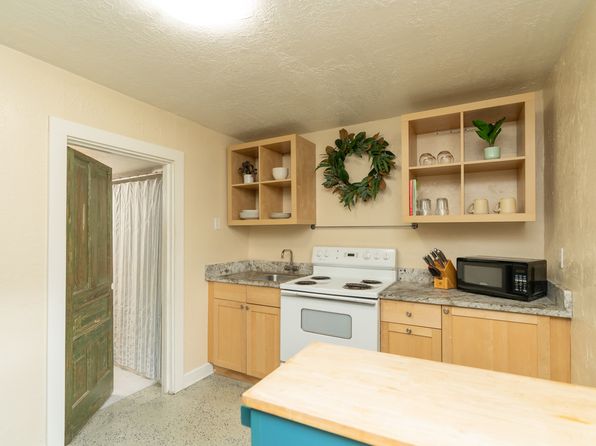 600 Tremont St APT 4