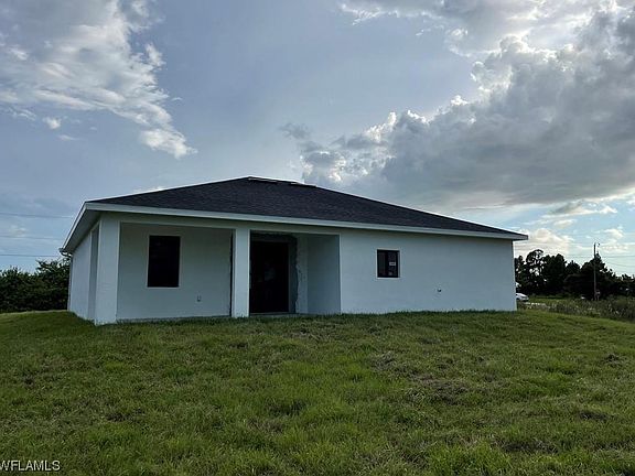 2nd image of 4307 Douglas Ln