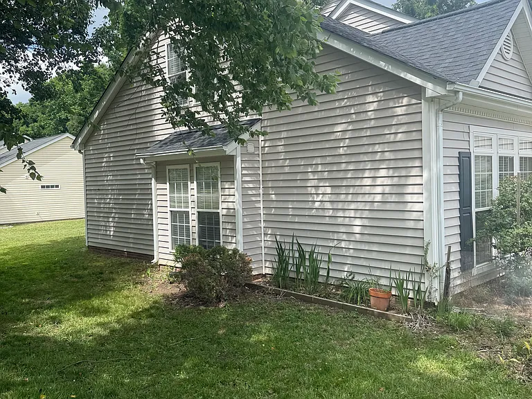 908 Northwood Hills Ave — Photo 6
