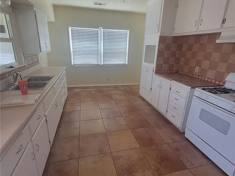 6658 Palm Ave — Photo 4
