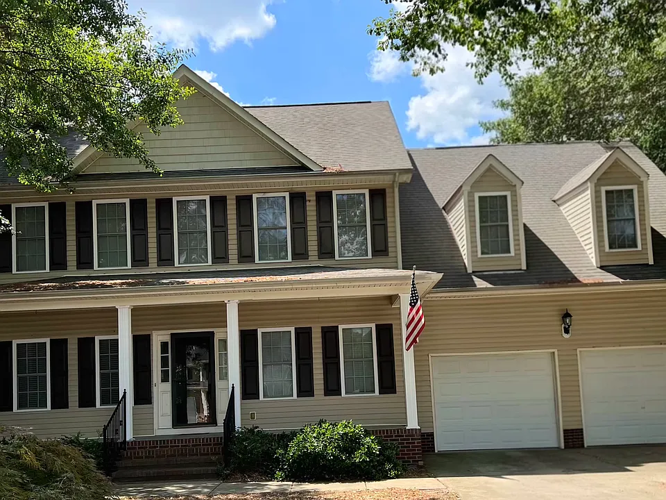 311 Pinecroft Dr