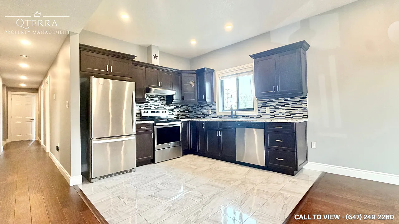 3 bed, 1100 sqft, $2,295 — Photo 2