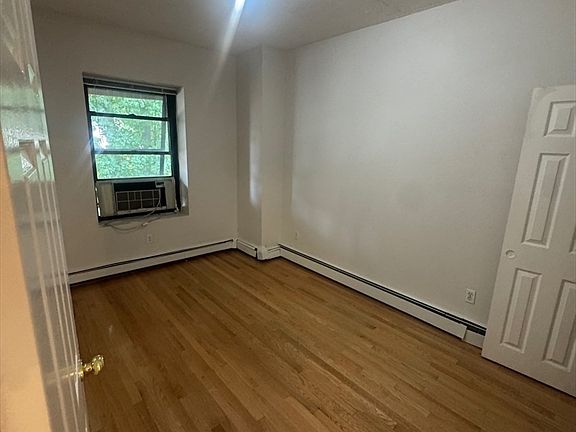 5th image of 3146 Washington St #3