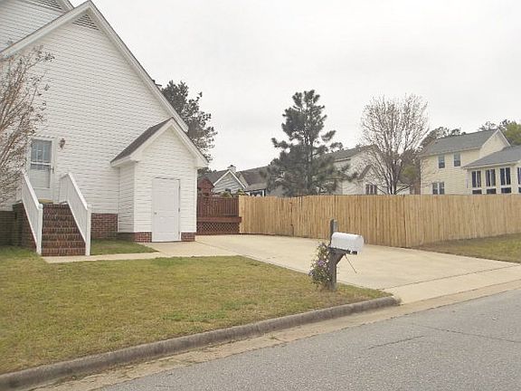 3rd image of 1736 Bobwhite Ln