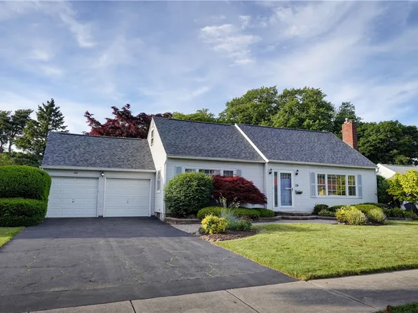 174 Dierdre Dr, Rochester, NY 14617