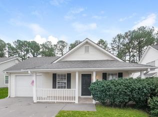 1353 N Hampton Dr, Hampton, GA 30228