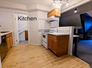214 Mary St #3, Hamilton, ON L8L 4W1