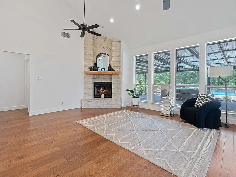 222 Primrose Dr — Photo 10