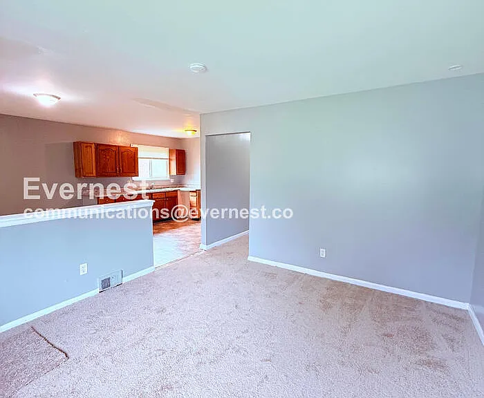12121 Montrose St — Photo 6