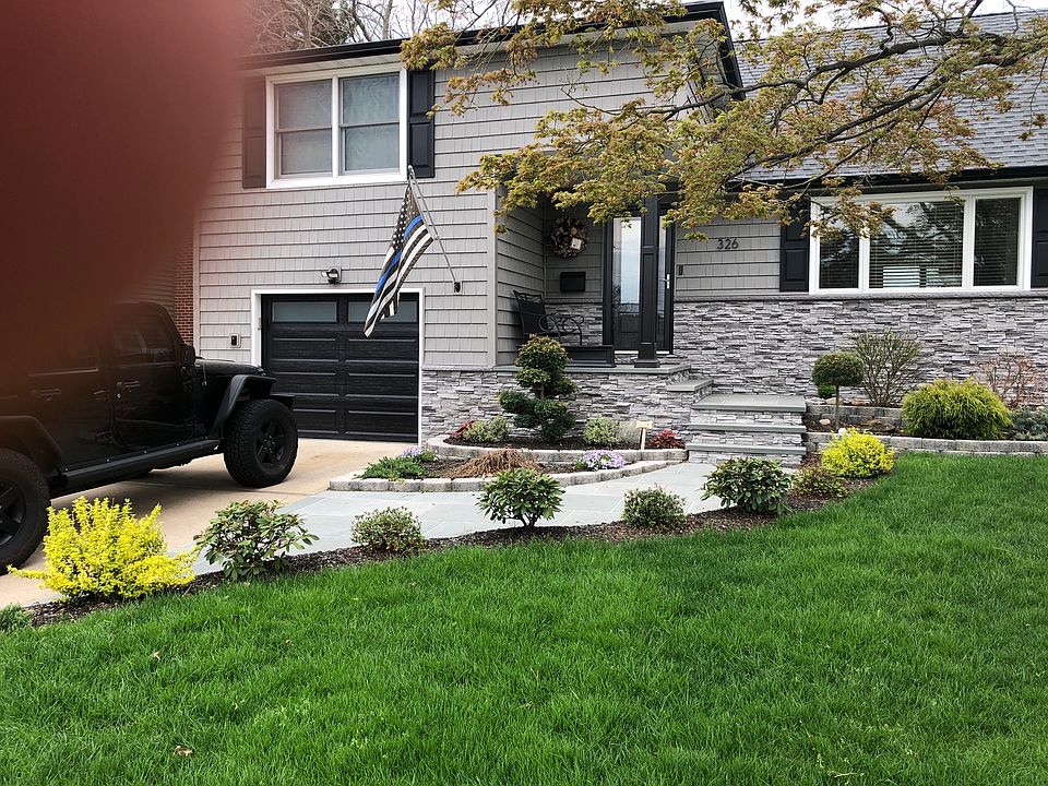 1st image of 326 N Hickory St