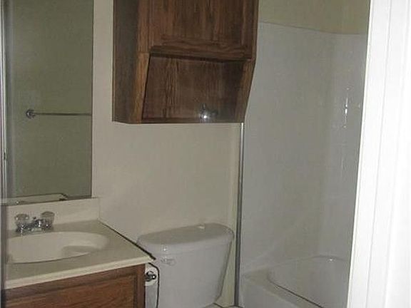 5th image of 1600 Nicholas Cir APT B