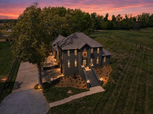 8838 Byrums Chapel Rd, Portland, TN 37148