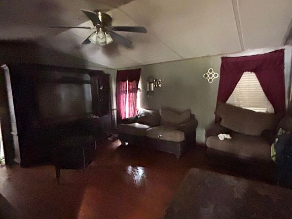3rd image of 1247 Bennett Loop Rd.