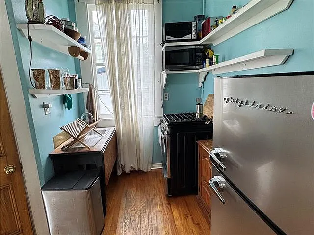 2 bed, 1.0 bath, 500 sqft, $1,250 — Photo 4