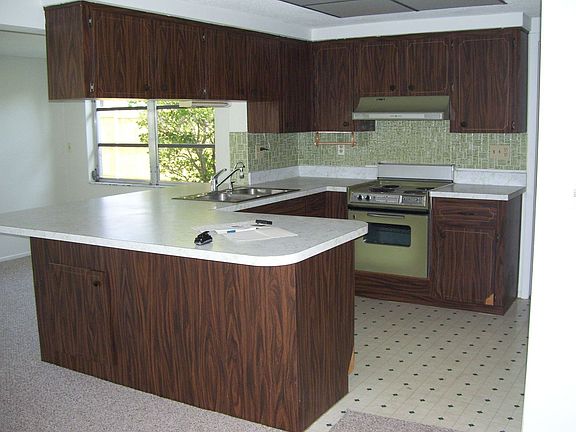 kitchen with breakfast bar