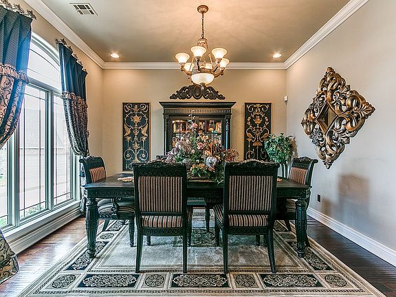 Formal Dining