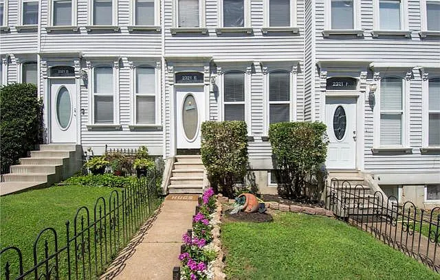Building Photo - 2321 Rutger St #E