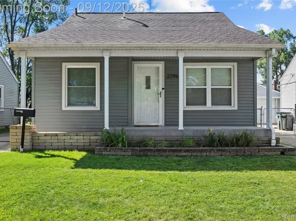 2296 Mapledale St, Ferndale, MI 48220