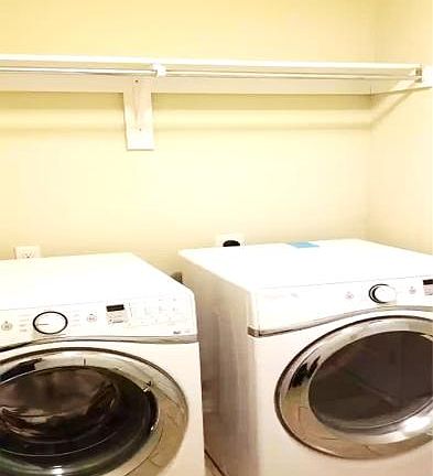 4th image of 4725 Lake Shore Dr #1