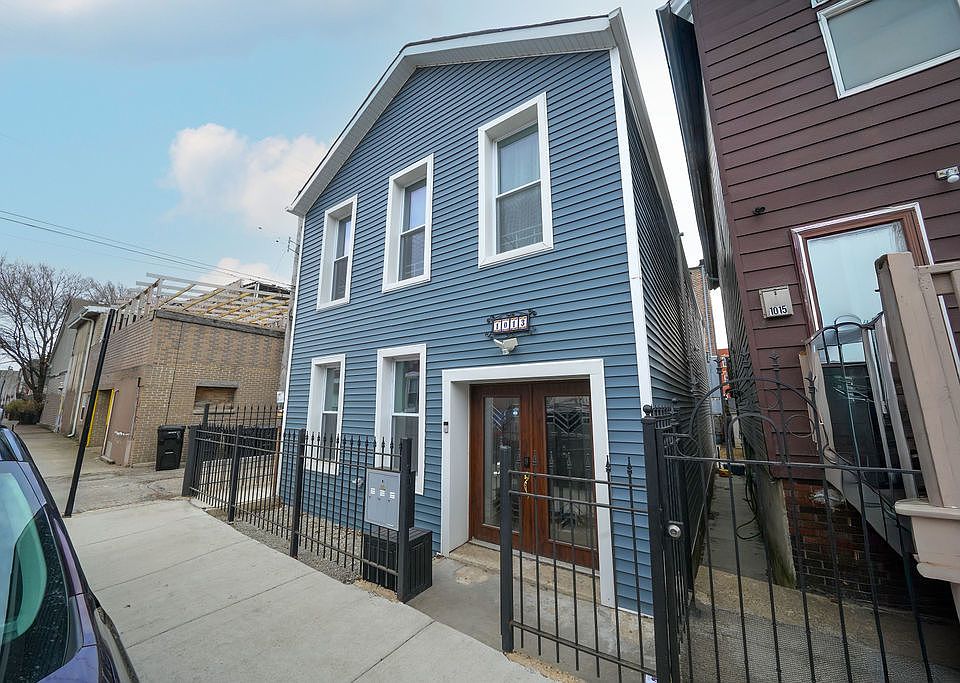 1st image of 1013 W 18th Pl