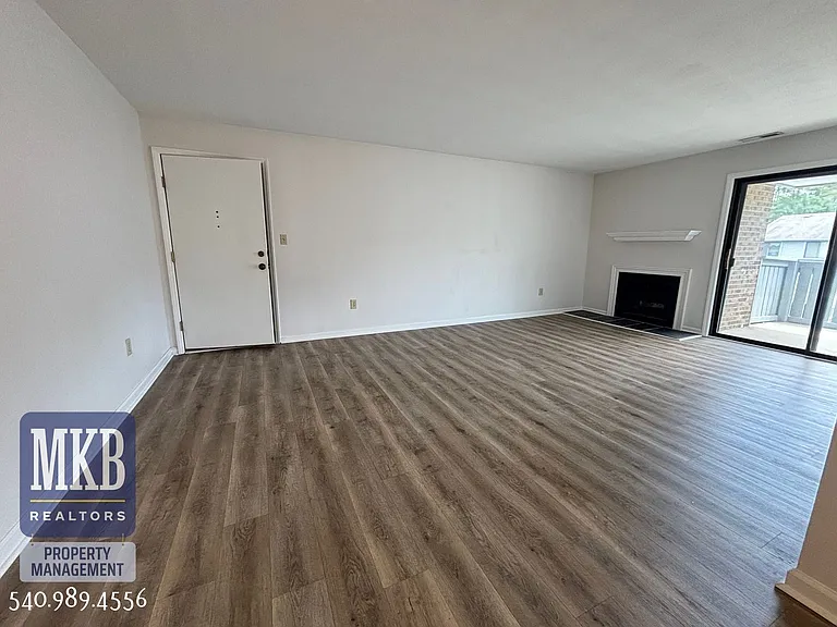 2527 Gatehouse Ln — Photo 7