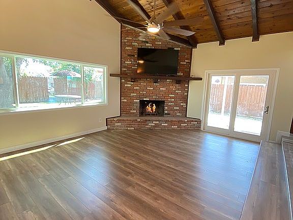 5th image of 15668 Loukelton St
