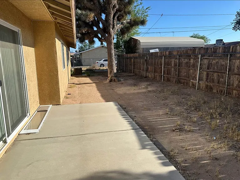 16585 Pine St — Photo 4