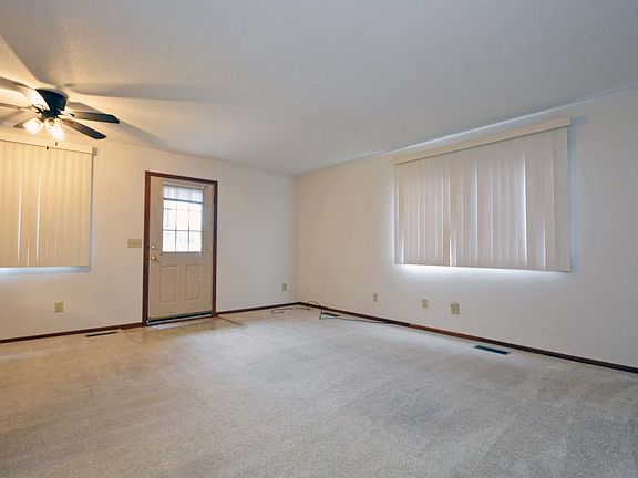 5th image of 1574 Helmo Ave N