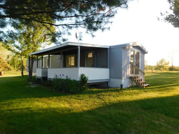 10485 S Bagley Ave, Grant, MI 49327