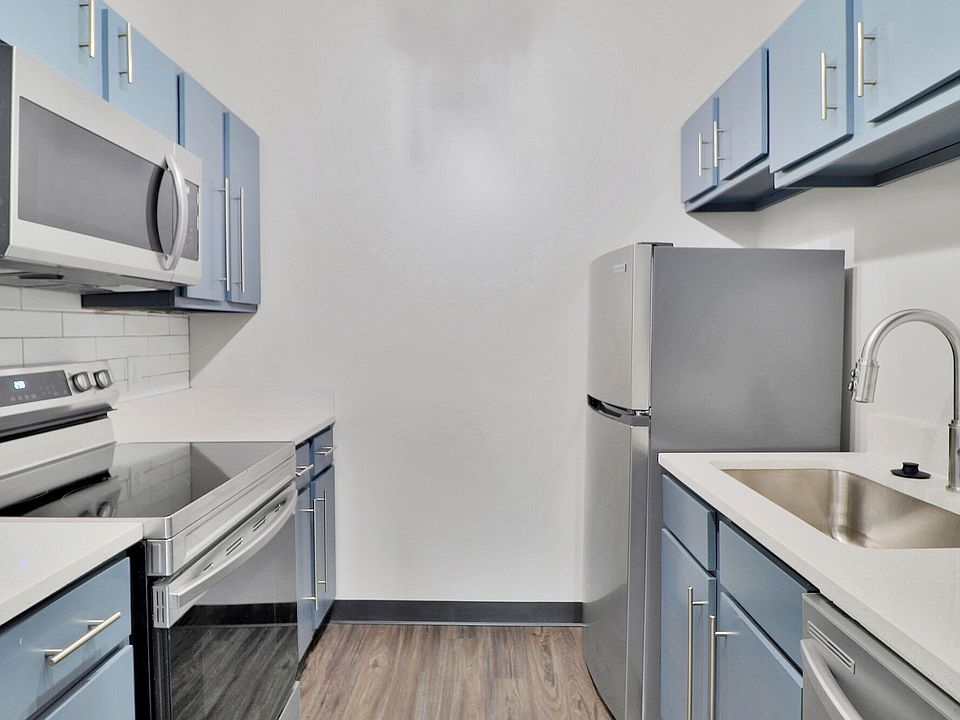 Kitchen The Landings at River Market