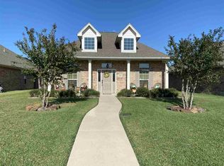 2742 Terrace Ave, Groves, TX 77619