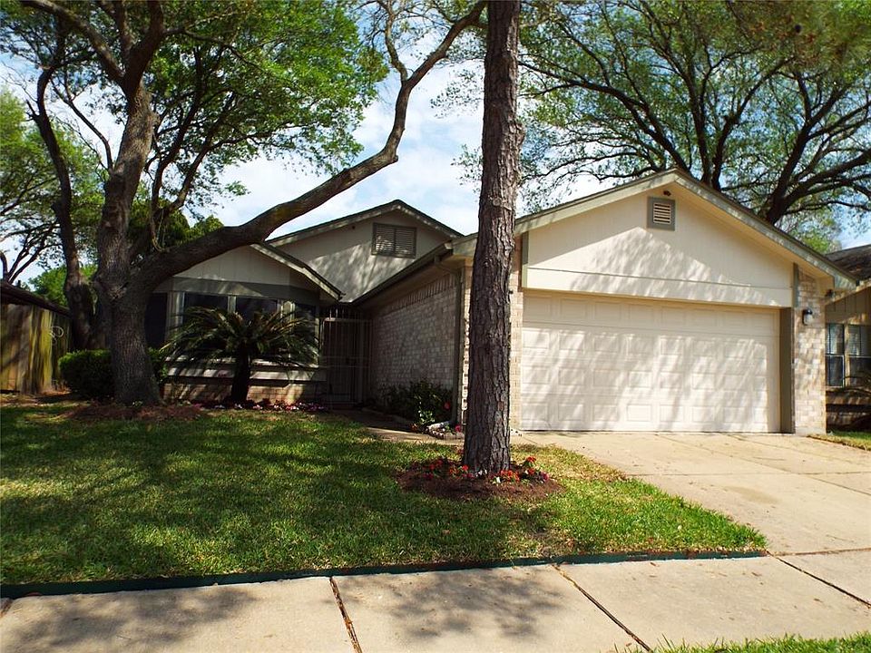 1st image of 16026 Vista Del Mar Dr