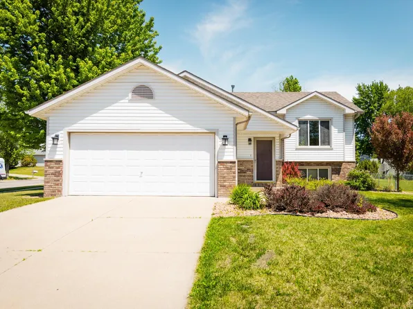 4433 57th St NW, Rochester, MN 55901