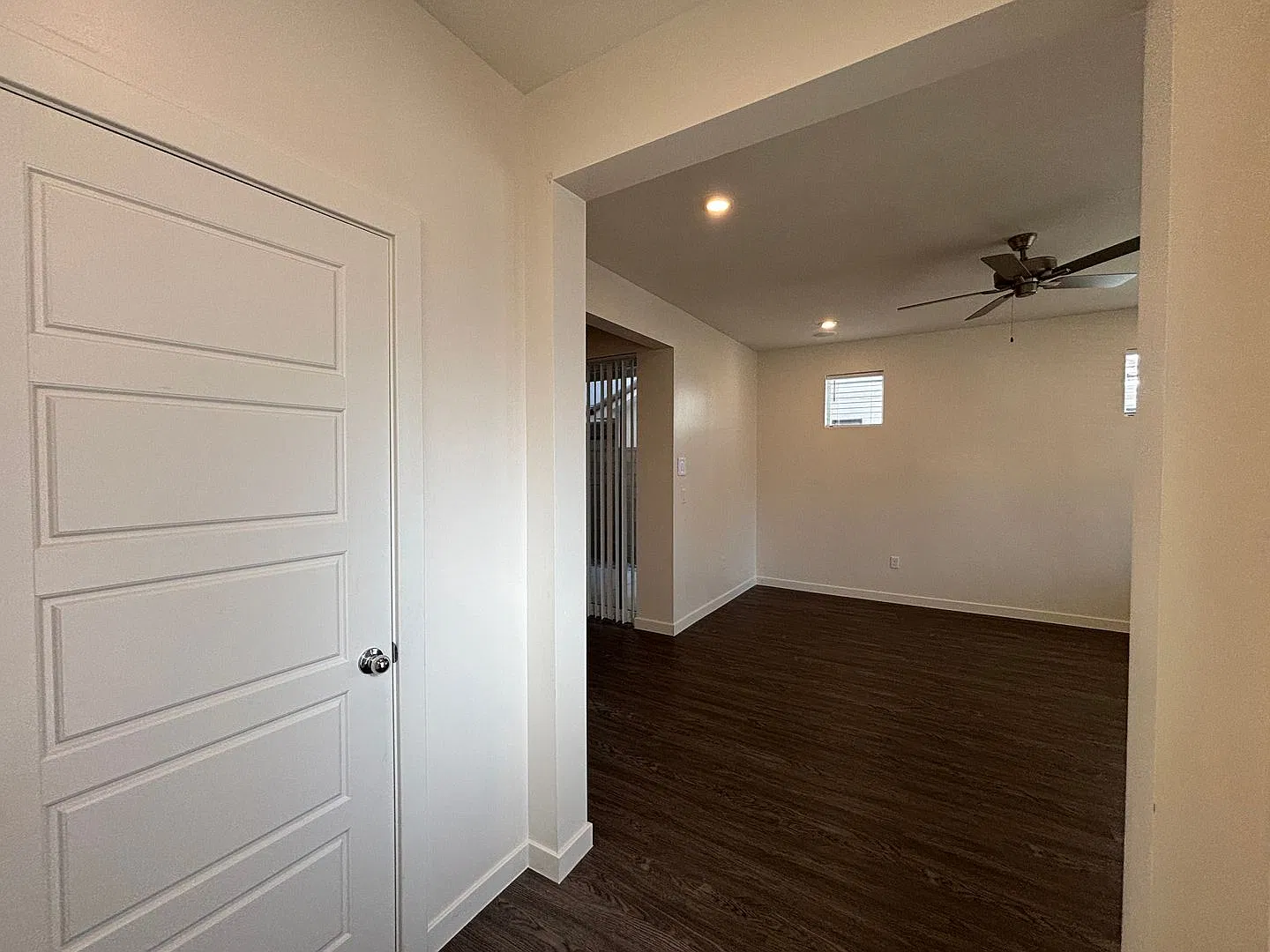 Spacious Home For Rent In Desert Color! — Photo 4